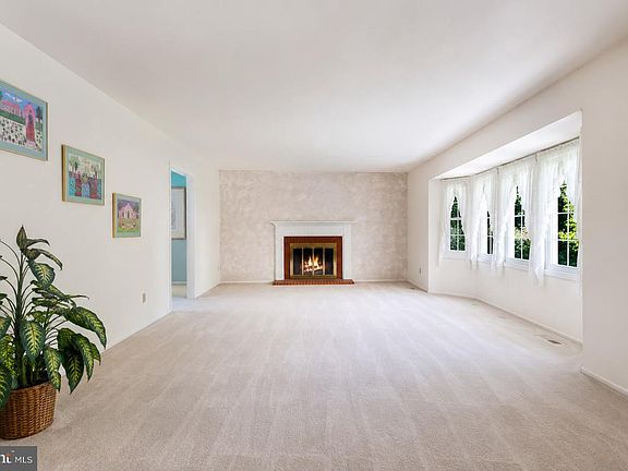 4th image of 8701 Oxwell Ln