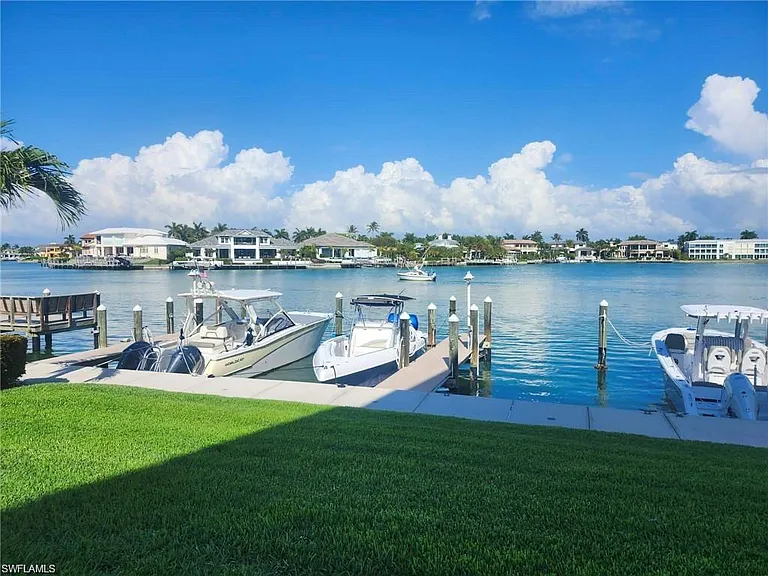 3000 Gulf Shore Blvd N #113 — Photo 29