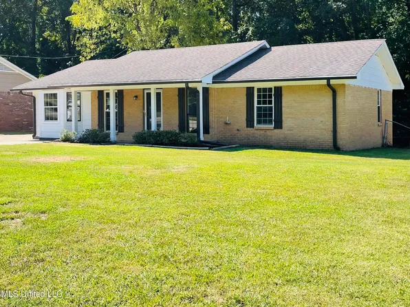 10791 Chateau Dr, Olive Branch, MS 38654