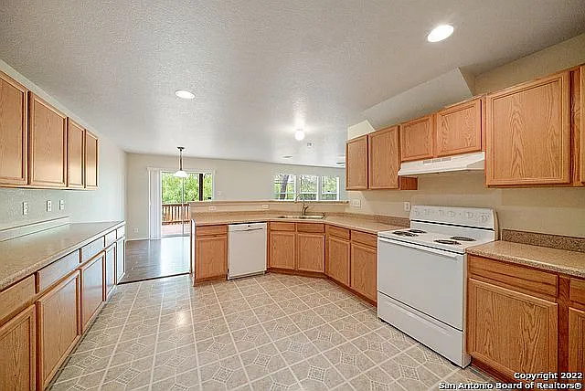 5035 Royal Stable — Photo 3