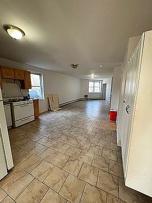 4th image of 107 Bay 50 St #2