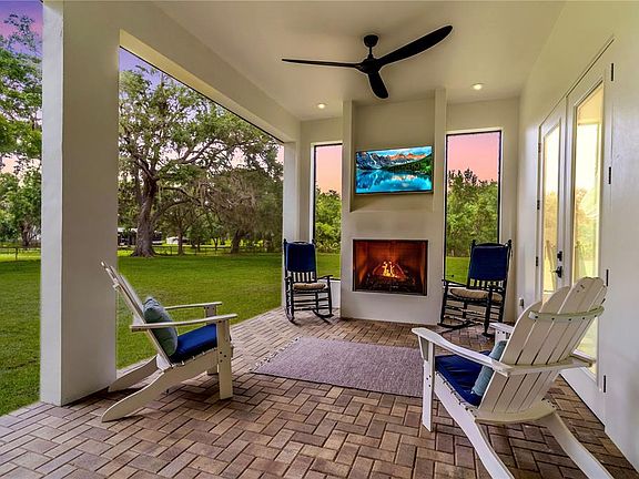 2nd image of 31035 Pasco Rd