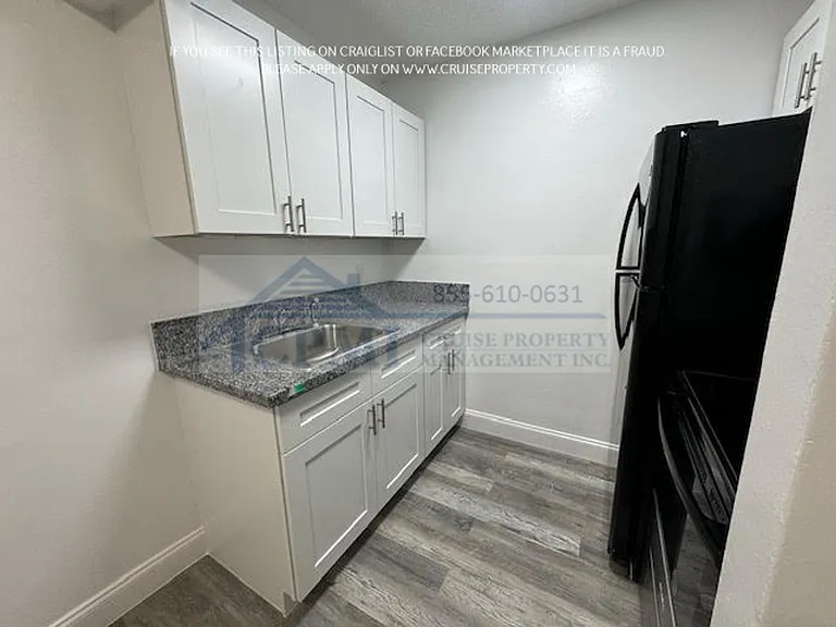 1958 McKinley St Hollywood, FL 33020 — Photo 13