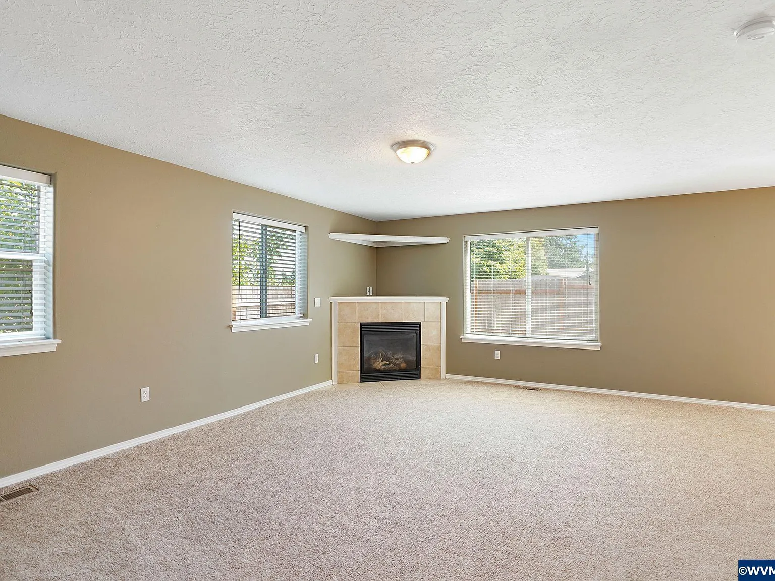 3 bed, 2.5 bath, 1518 sqft, $2,495 — Photo 4
