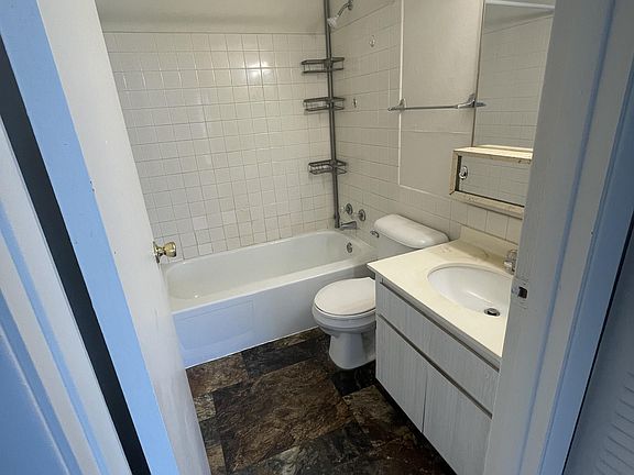 4th image of 1450 Meadowview Dr APT 12