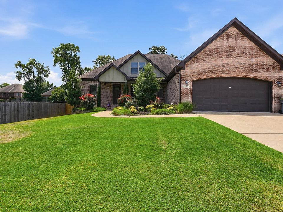 1st image of 2613 Aberdeen Dr