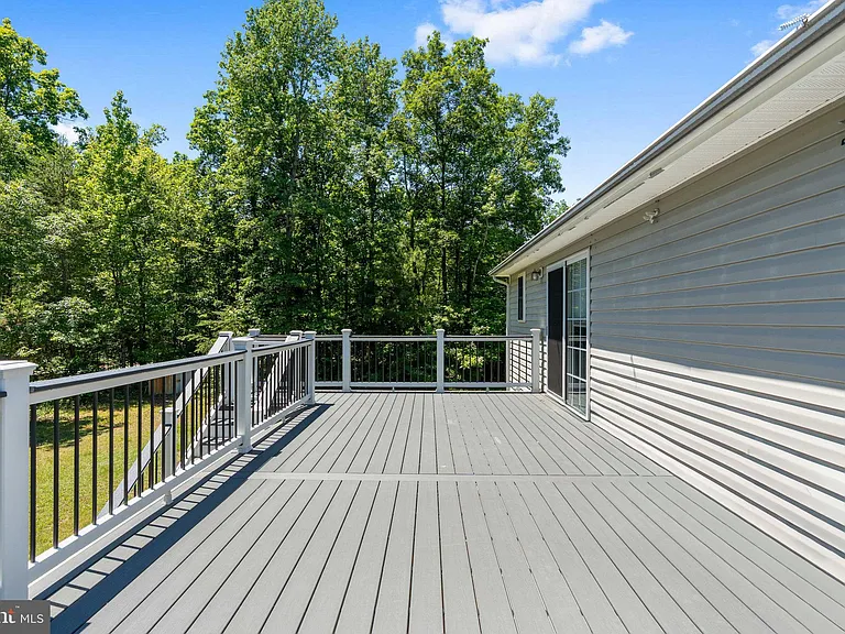 8009 Burrell Rd — Photo 52