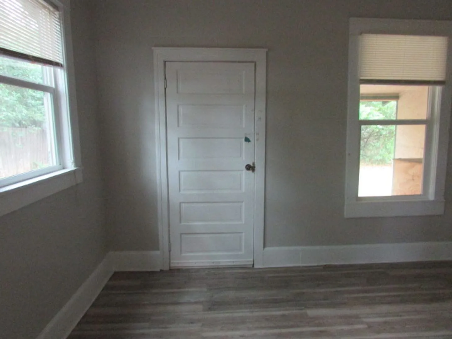 7 Morgan Ave — Photo 2