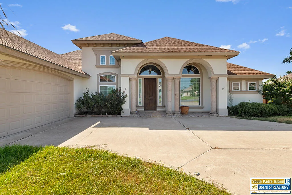3 bed, 2.5 bath, 2509 sqft, $3,200 — Photo 3