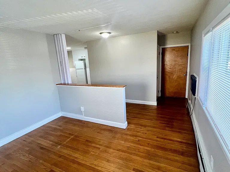 398 Newton St #1 — Photo 4