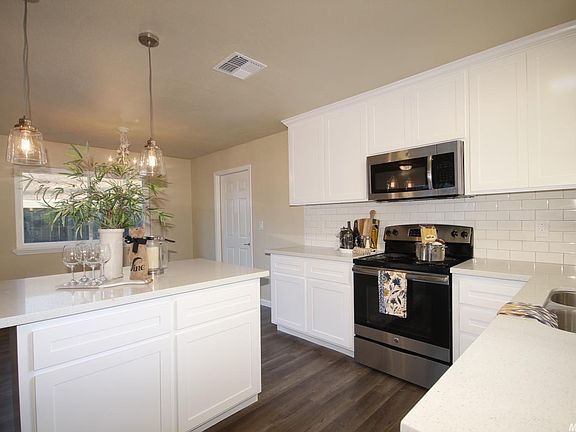 4th image of 5521 Claiborne Way