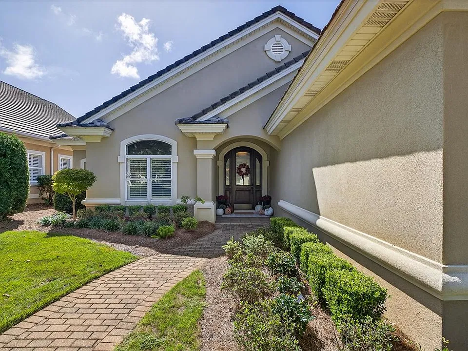 4330 Carriage Ln