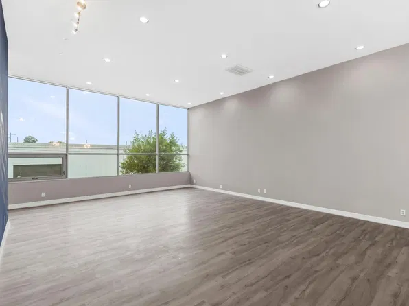 712 Parker St, Houston, TX 77007