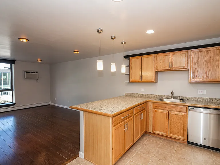 Garfield Park Apartments — Photo 73