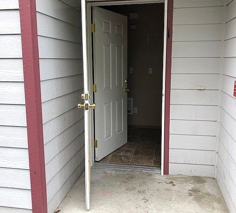 2nd image of 10833 & 10835 SE 200th St #G1