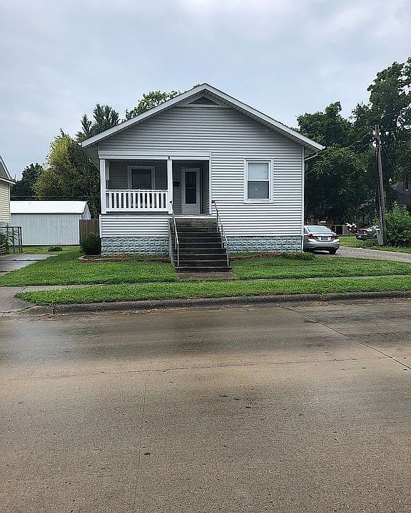 1st image of 211 W Sloan St