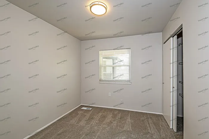 1590 Bay Meadows Dr — Photo 10