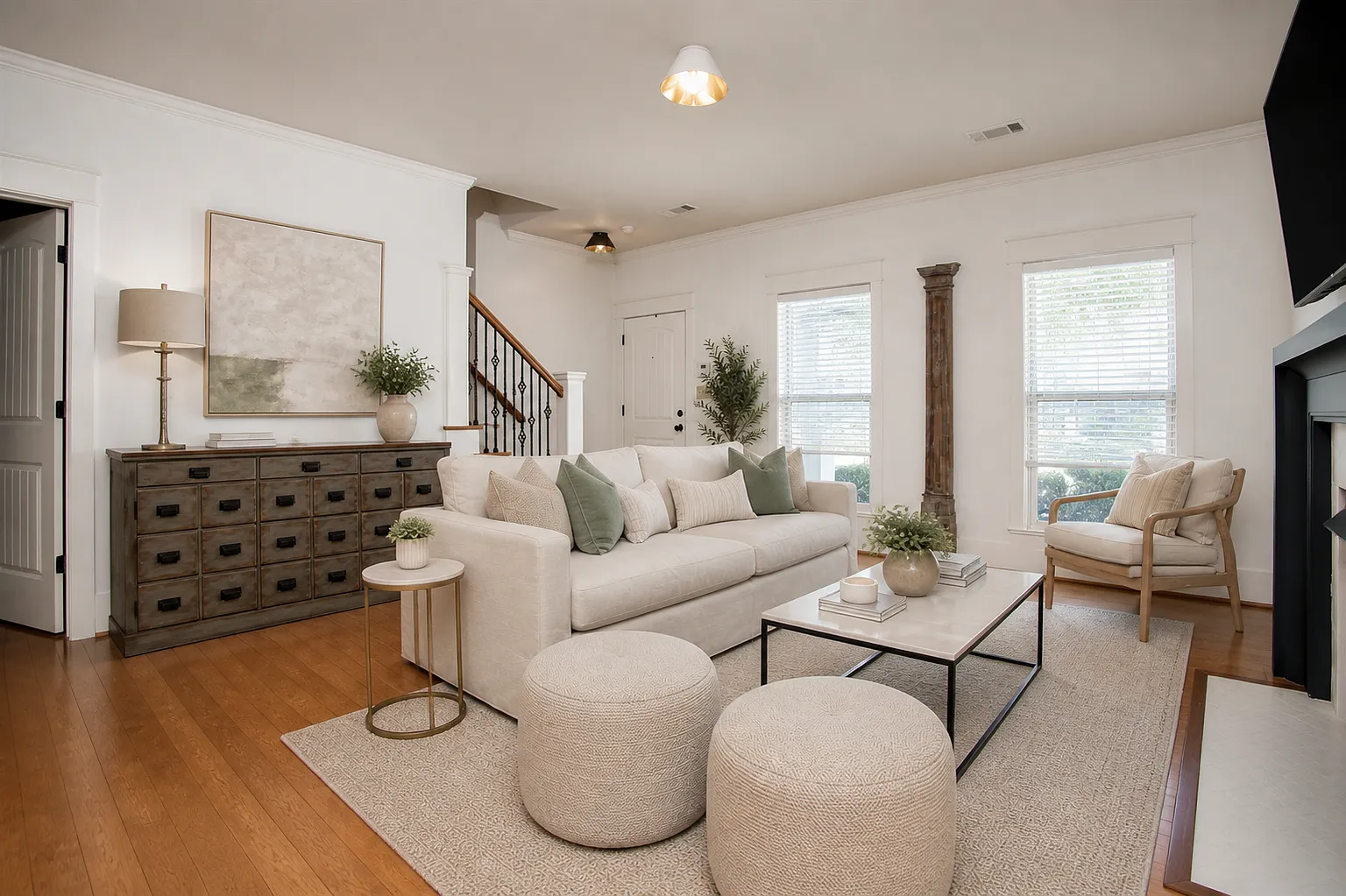 4 bed, 3.5 bath, 2664 sqft, $2,900 — Photo 2