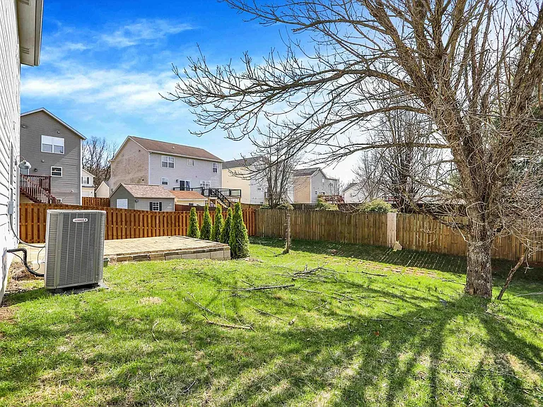 5611 W Tensleep Rd — Photo 28