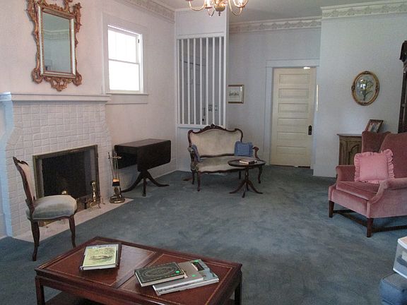 Formal Living w/Fireplace
