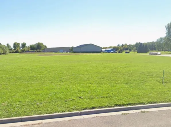 304 E Pike St, Osakis, MN 56360