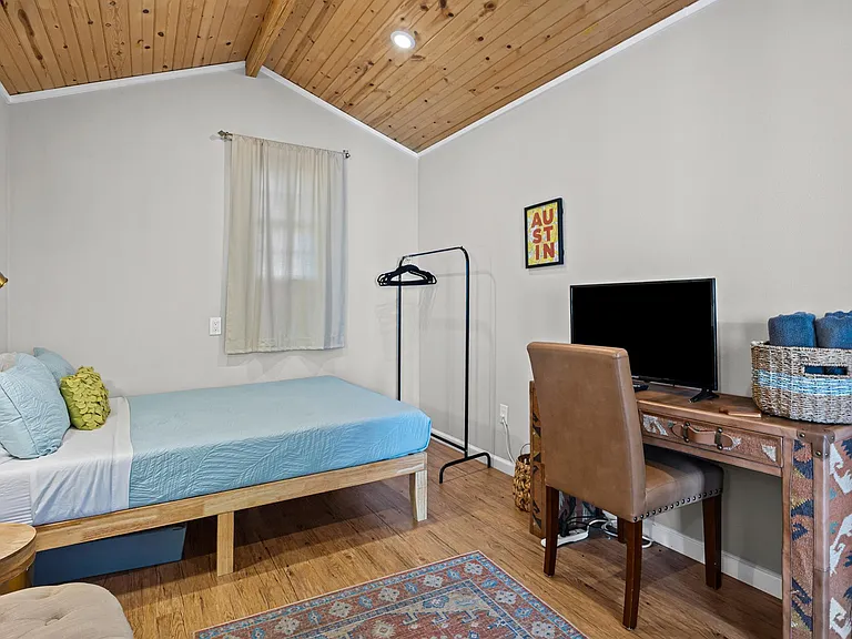 1137 Richardine Ave — Photo 12