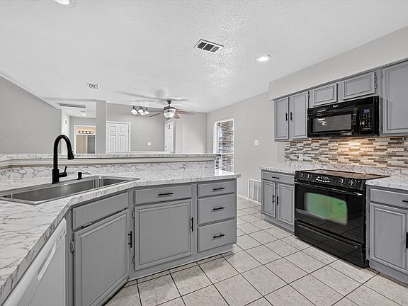 3rd image of 7405 Emerywood Ln