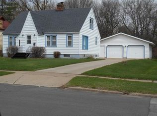 811 W Arlington St, Marshfield, WI 54449