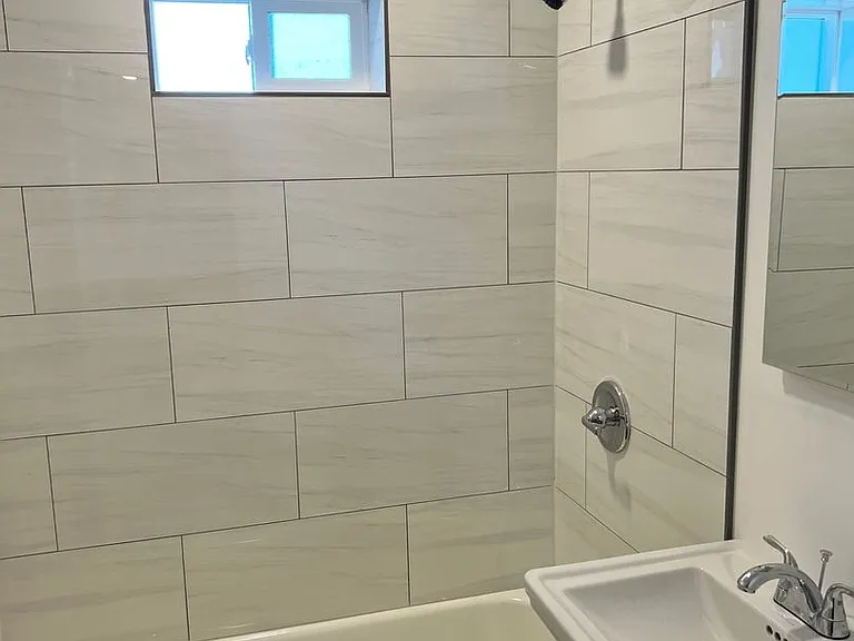 1501 Stewart Ave — Photo 5