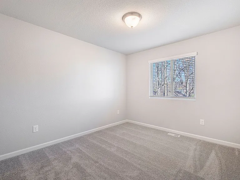 115 E Mason St — Photo 26