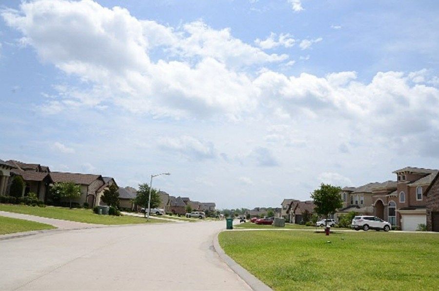 2nd image of 124 Waterstone Dr