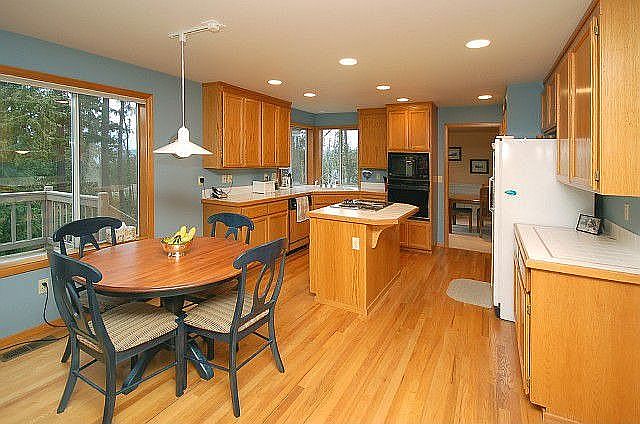 Kitchen/Breakfast nook