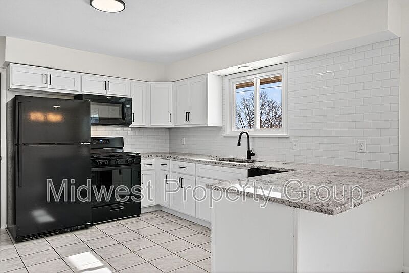 1st image of 5165 Westwood Dr