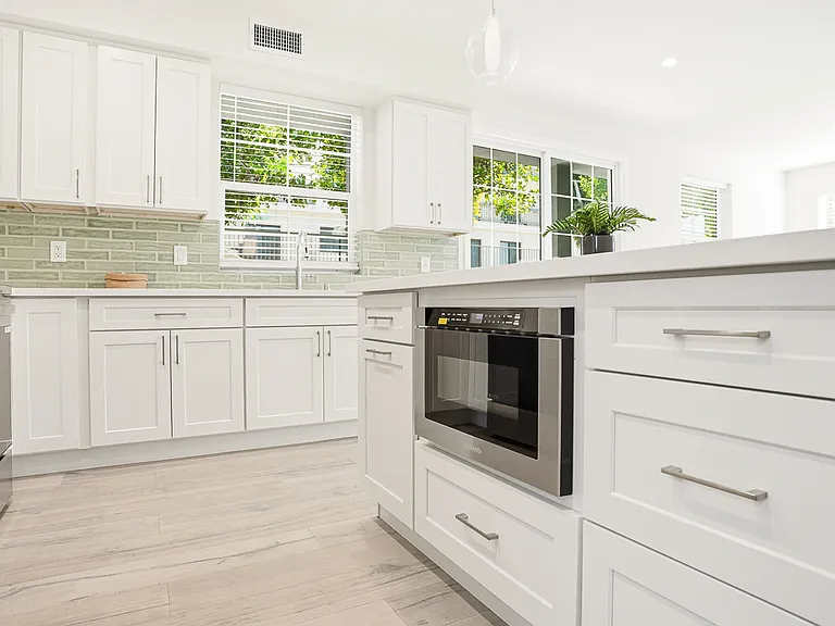3938 S Victoria Ave — Photo 12