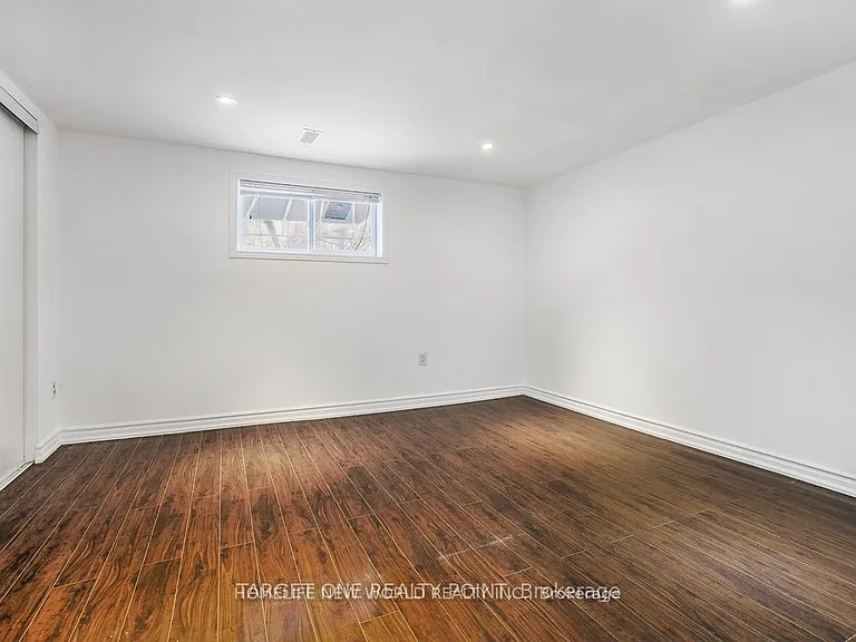205 Pineway Blvd #BASEMENT — Photo 10