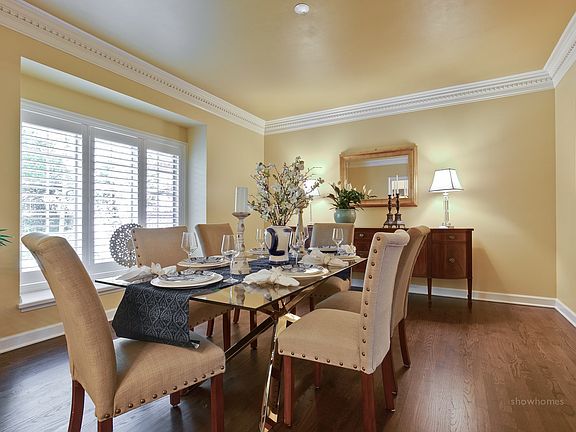 5th image of 381 Belle Foret Dr