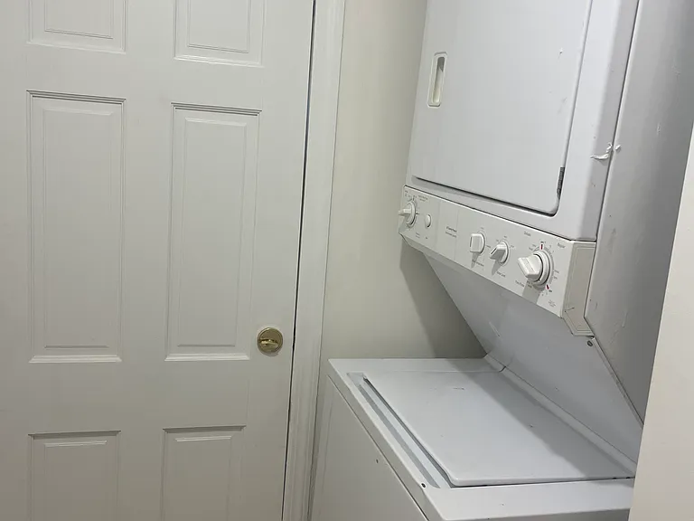 74 V St NW #B — Photo 6