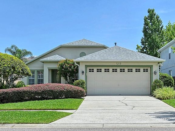 2nd image of 1213 Royal Saint George Dr