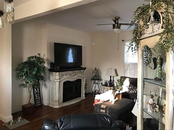 4th image of 317 Murray Ave