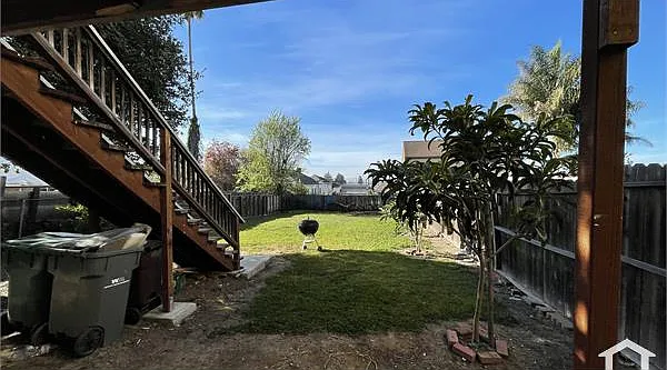 2 bed, 700 sqft, $2,700 — Photo 2