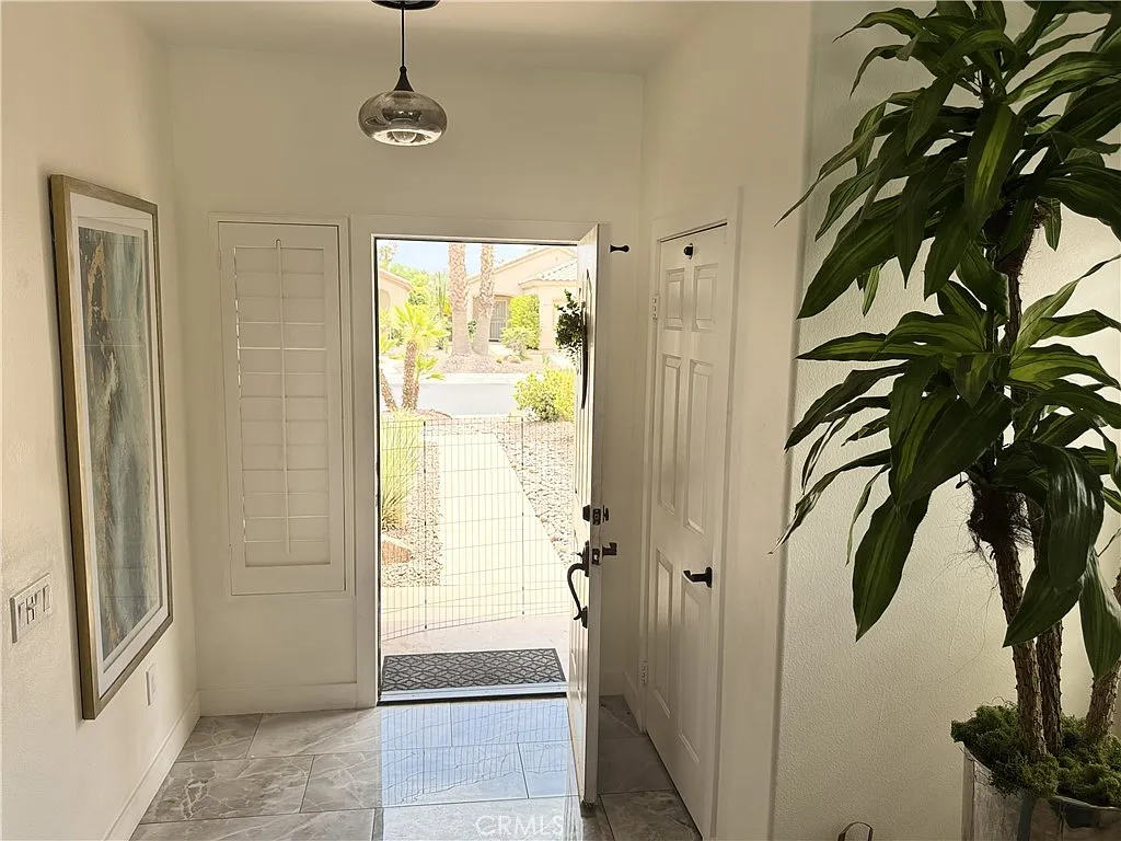 2 bed, 1128 sqft, $4,995 — Photo 4
