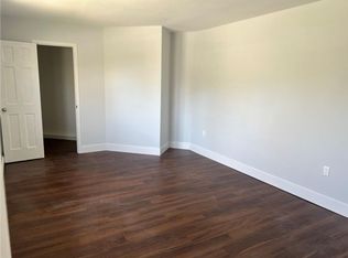 82 Yale Ave, Oakdale, NY 11769