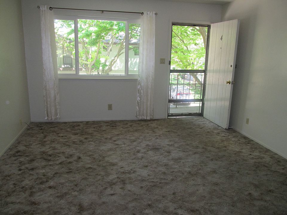 Entry into living room