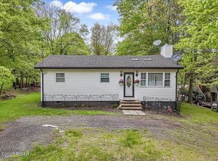 147 Spring Dr, Dingmans Ferry, PA 18328