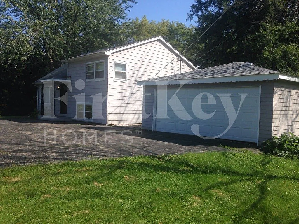12865 W Highland Ave photo 1