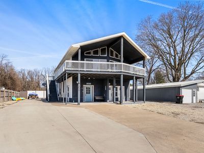 203 Railroad, New Boston, IL, 61272