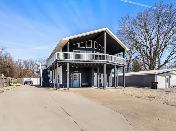 203 Railroad, New Boston, IL 61272