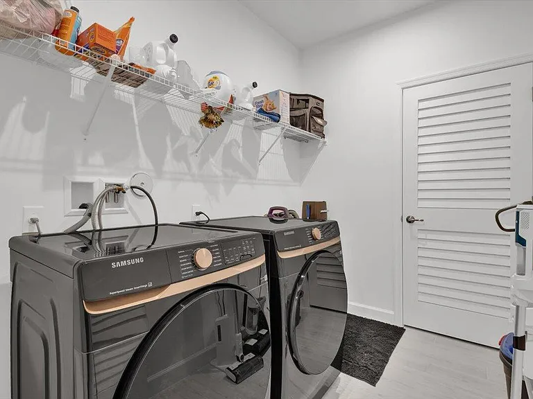 14391 SW Skye Dr — Photo 39