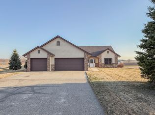 2953 9th Ave SE, Willmar, MN 56201