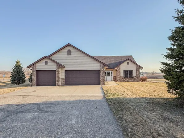 2953 9th Ave SE, Willmar, MN 56201